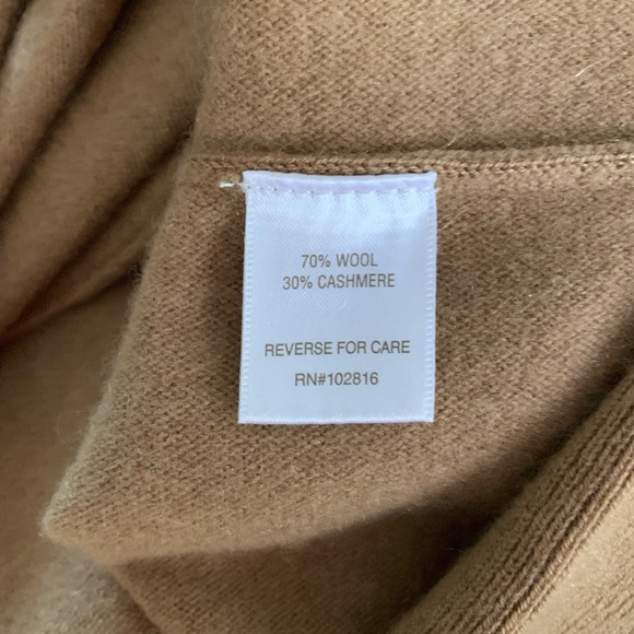 Garnet Hill camel wool/cashmere blend oversized turtleneck sweater - Picture 8 of 8